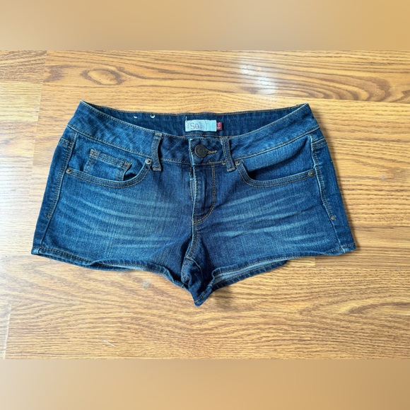 Jean Shorts - Picture 1 of 3